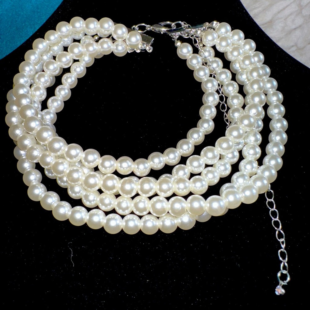 layered pearl choker , quality costume design